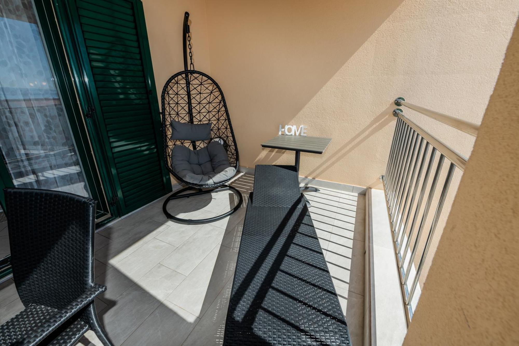 Sun Island Apartment Trogir Exterior photo